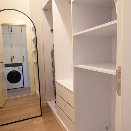 Modern & Stylish 1 Bdr Taksim Living Apartamento